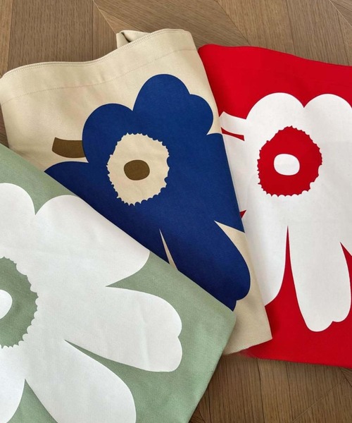 SPIGA(スピーガ)の「キャンバス地フラワーモチーフバッグ(トートバッグ・レディース・オフホワイト/グリーン/レッド・FREE)」の5枚目の写真