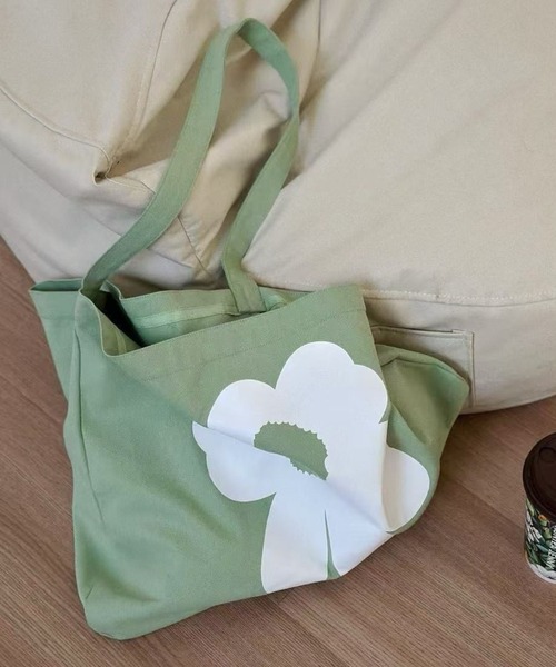 SPIGA(スピーガ)の「キャンバス地フラワーモチーフバッグ(トートバッグ・レディース・オフホワイト/グリーン/レッド・FREE)」の7枚目の写真