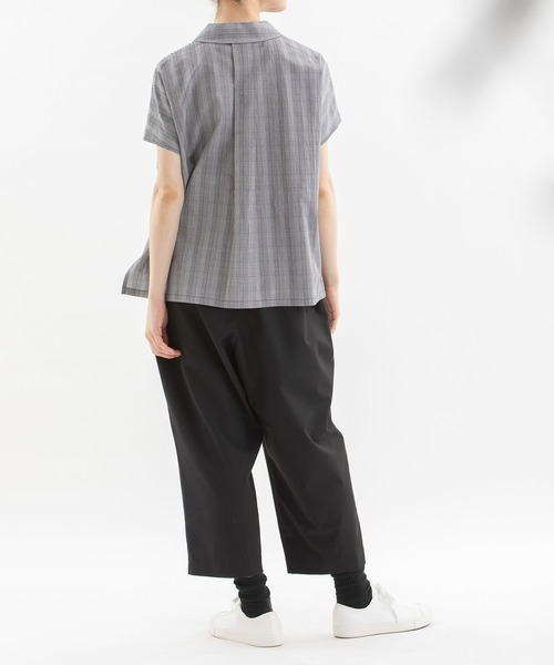 nop de nod(ノップドゥノッド)の「misc rondeフレンチスリーブブラウス(シャツ/ブラウス・レディース・スミクロ/オフホワイト/ライトブルー/ブラック・3)」の6枚目の写真