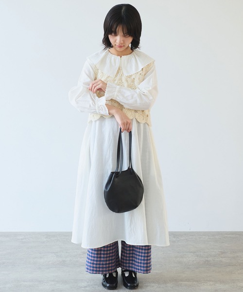 bulle de savon（ビュルデサボン）の「ネパールハンドニット かぎ針レース ベスト（ベスト・レディース・ホワイト/レッド/ブラック・FREE）」の10枚目の写真