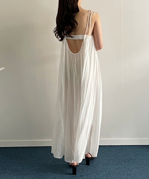 deux amour(ドゥーザムール)の「バックオープンキャミロングワンピース(ワンピース・レディース・ホワイト/グリーン/ブラック・FREE)」の6枚目の写真