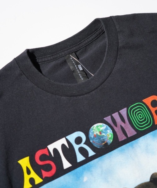 THRIFTY LOOK（スリフティールック）の「THRIFTY LOOK / スリフティールック THRIFTY "TRAVIS SCOTT" TEE トラヴィス・スコット ユーズド加工 HIPHOP ヒップホップTシャツ（Tシャツ/カットソー・メンズ・ブラック系その他/ブラック・LARGE/X-LARGE/MEDIUM）」の7枚目の写真