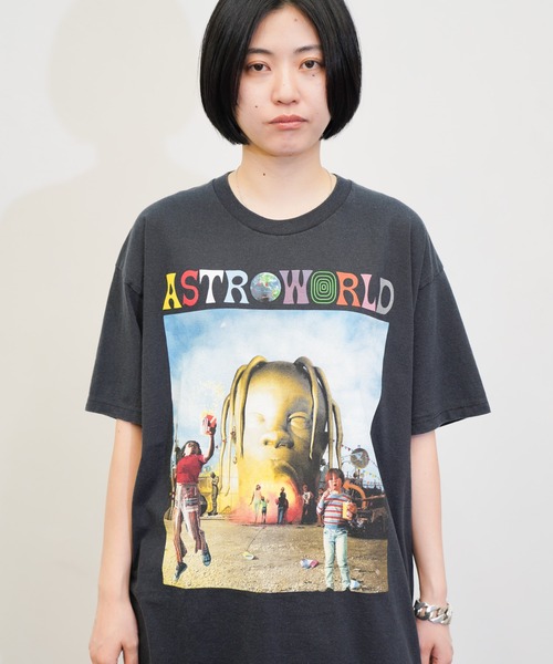 THRIFTY LOOK（スリフティールック）の「THRIFTY LOOK / スリフティールック THRIFTY "TRAVIS SCOTT" TEE トラヴィス・スコット ユーズド加工 HIPHOP ヒップホップTシャツ（Tシャツ/カットソー・メンズ・ブラック系その他/ブラック・LARGE/X-LARGE/MEDIUM）」の16枚目の写真