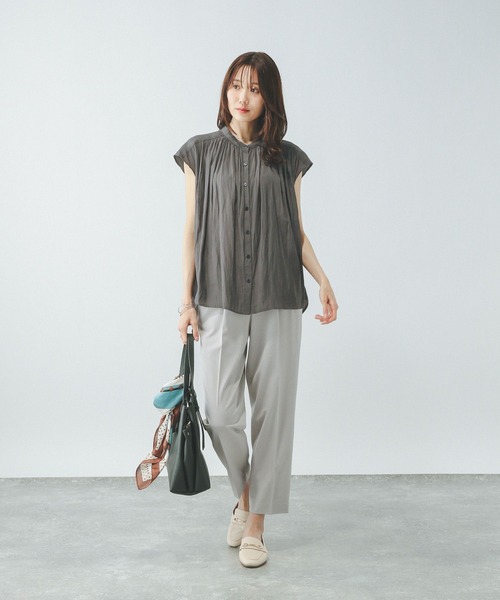 GLOBAL WORK（グローバルワーク）の「さらさらリラックスギャザーブラウス半袖/494041（シャツ/ブラウス・レディース・ネイビー/スミクロ・MEDIUM/LARGE）」の3枚目の写真