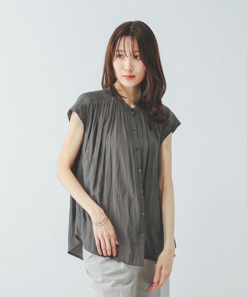 GLOBAL WORK（グローバルワーク）の「さらさらリラックスギャザーブラウス半袖/494041（シャツ/ブラウス・レディース・ネイビー/スミクロ・MEDIUM/LARGE）」の6枚目の写真