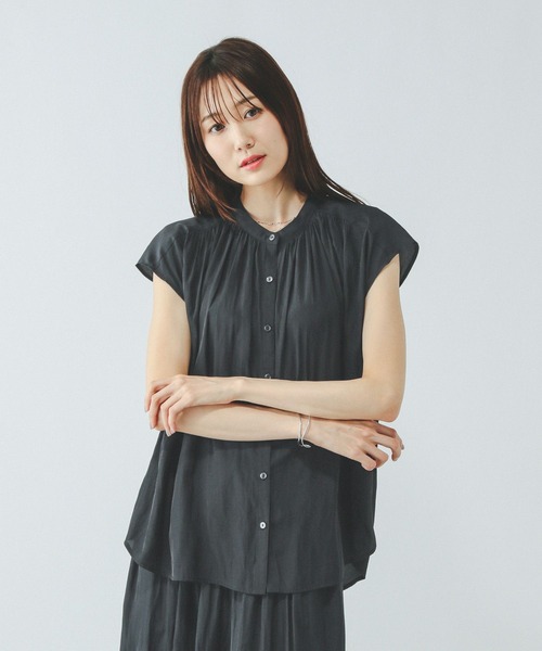 GLOBAL WORK（グローバルワーク）の「さらさらリラックスギャザーブラウス半袖/494041（シャツ/ブラウス・レディース・ネイビー/スミクロ・MEDIUM/LARGE）」の9枚目の写真