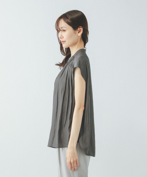 GLOBAL WORK（グローバルワーク）の「さらさらリラックスギャザーブラウス半袖/494041（シャツ/ブラウス・レディース・ネイビー/スミクロ・MEDIUM/LARGE）」の13枚目の写真