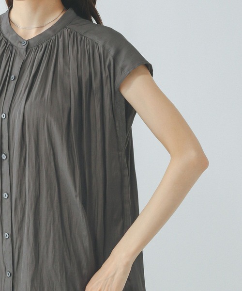 GLOBAL WORK（グローバルワーク）の「さらさらリラックスギャザーブラウス半袖/494041（シャツ/ブラウス・レディース・ネイビー/スミクロ・MEDIUM/LARGE）」の17枚目の写真