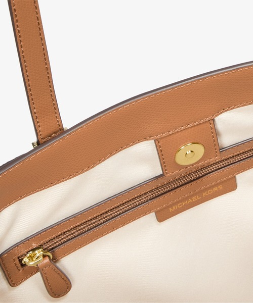 MICHAEL KORS(マイケルコース)の「TARYN レザー トート ラージ - MKシグネチャー(トートバッグ・レディース・ホワイト系その他・FREE)」の5枚目の写真