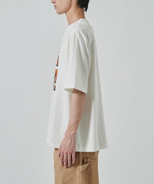 markaware(マーカウェア)の「Tee Yuji Takeuchi glove on the head(Tシャツ/カットソー・メンズ・グレー/ブラック/ホワイト・1/2)」の6枚目の写真