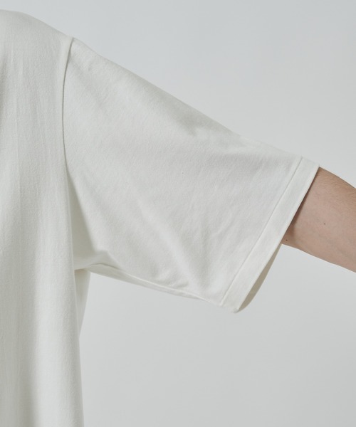 markaware(マーカウェア)の「Tee Yuji Takeuchi glove on the head(Tシャツ/カットソー・メンズ・グレー/ブラック/ホワイト・1/2)」の12枚目の写真