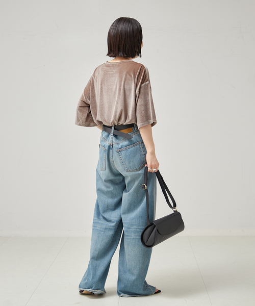 journal standard L'essage(ジャーナルスタンダードレサージュ)の「ベロアTシャツ(Tシャツ/カットソー・レディース・ネイビー/ベージュ/ブラウン・FREE)」の6枚目の写真