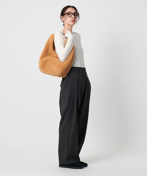 VIOLAd'ORO（ヴィオラドーロ）の「【一部別注】＜VIOLAd’ORO＞ELMO ボア チェーン ショルダーバッグ（ショルダーバッグ・レディース・ブラック/ベージュ・FREE）」の11枚目の写真