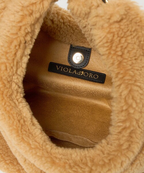 VIOLAd'ORO（ヴィオラドーロ）の「【一部別注】＜VIOLAd’ORO＞ELMO ボア チェーン ショルダーバッグ（ショルダーバッグ・レディース・ブラック/ベージュ・FREE）」の19枚目の写真