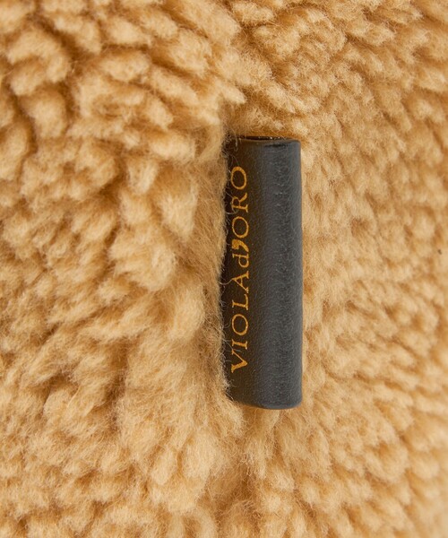 VIOLAd'ORO（ヴィオラドーロ）の「【一部別注】＜VIOLAd’ORO＞ELMO ボア チェーン ショルダーバッグ（ショルダーバッグ・レディース・ブラック/ベージュ・FREE）」の21枚目の写真