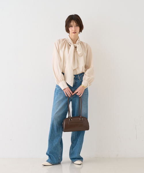 EMMA ROUGE VIF(エマルージュヴィフ)の「【一部店舗限定】袖ボリュームボウタイブラウス(シャツ/ブラウス・レディース・アイボリー/モカ/ピンク・フリー)」の17枚目の写真