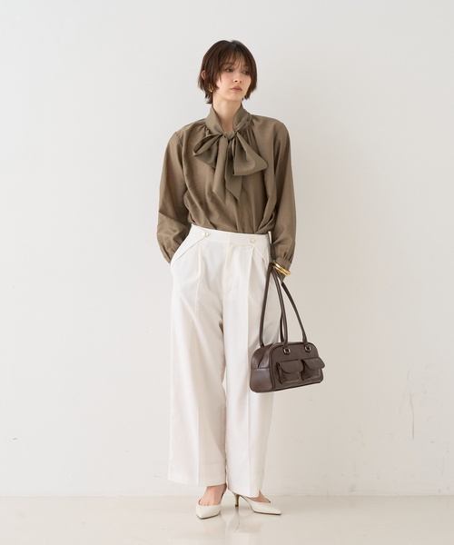 EMMA ROUGE VIF(エマルージュヴィフ)の「【一部店舗限定】袖ボリュームボウタイブラウス(シャツ/ブラウス・レディース・アイボリー/モカ/ピンク・フリー)」の19枚目の写真