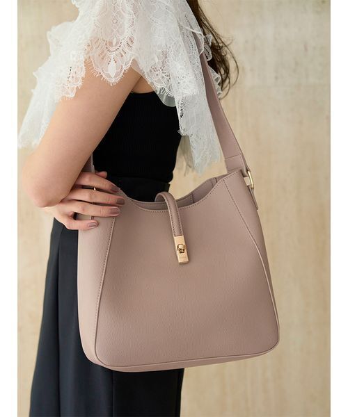 SNIDEL(スナイデル)の「ツイストメタルトートバッグ(トートバッグ・レディース・キャメル/ピンク/ブラック・F)」の7枚目の写真