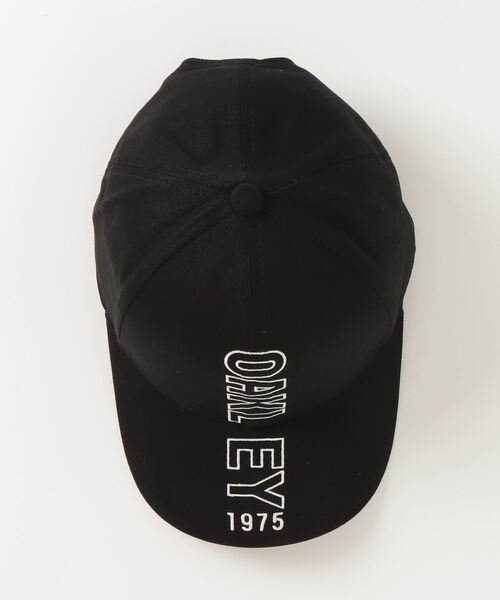 OAKLEY(オークリー)の「オークリー ESSENTIAL VERTICAL CAP 24.0/ キャップ/ 吸汗速乾 / MENS /Training・トレーニング/ゴルフ/ メンズ /OAKLEY(キャップ・メンズ・ブラック・ONE SIZE)」の4枚目の写真