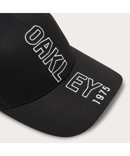 OAKLEY(オークリー)の「オークリー ESSENTIAL VERTICAL CAP 24.0/ キャップ/ 吸汗速乾 / MENS /Training・トレーニング/ゴルフ/ メンズ /OAKLEY(キャップ・メンズ・ブラック・ONE SIZE)」の2枚目の写真