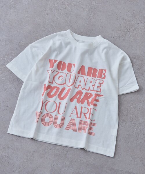 CIAOPANIC TYPY（チャオパニックティピー）の「【KIDS】【男女兼用】アソートプリントマルシェTEE（Tシャツ/カットソー・キッズ・ホワイト/ブラック/ベージュ/ブルー/アイボリー/ボルドー/オフホワイト/グレー/ベージュ系その他/ブルー系その他/バーガンディー/ホワイト系その他2/ホワイト系その他3/ホワイト系その他/グレー系その他・110/130/150）」の2枚目の写真