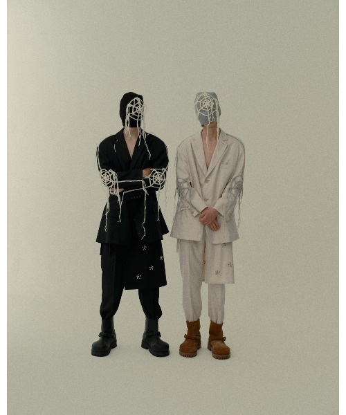 DISCOVERED（ディスカバード）の「DISCOVERED SPIDER CROCHET OVER JACKET（テーラードジャケット・メンズ・ライトベージュ/ブラック・1/3）」の5枚目の写真