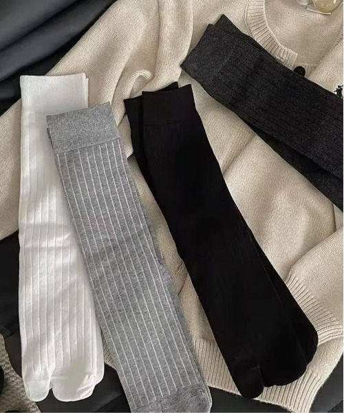Jelly moo（ジェリームー）の「【 Jelly moo / ジェリームー 】 ベーシック リブ 足袋ソックス #（ソックス/靴下・レディース・ブラック/グレー/チャコールグレー/ホワイト・FREE）」の4枚目の写真