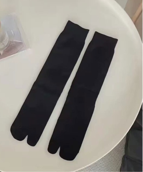 Jelly moo（ジェリームー）の「【 Jelly moo / ジェリームー 】 ベーシック リブ 足袋ソックス #（ソックス/靴下・レディース・ブラック/グレー/チャコールグレー/ホワイト・FREE）」の2枚目の写真