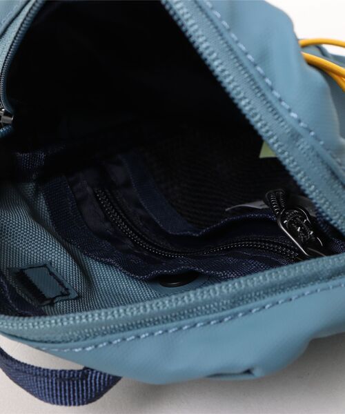 ELLIKER(エリカー)の「【ELLIKER / エリカー】Kep Crossbody Bag 2L / クロスボディバッグ(ショルダーバッグ・レディース・ブラック/ベージュ/ネイビー/パープル/カーキ/ブルー/レモンイエロー/サンドベージュ・FREE)」の13枚目の写真