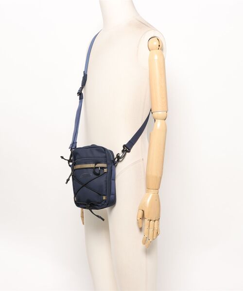 ELLIKER(エリカー)の「【ELLIKER / エリカー】Kep Crossbody Bag 2L / クロスボディバッグ(ショルダーバッグ・レディース・ブラック/ベージュ/ネイビー/パープル/カーキ/ブルー/レモンイエロー/サンドベージュ・FREE)」の15枚目の写真