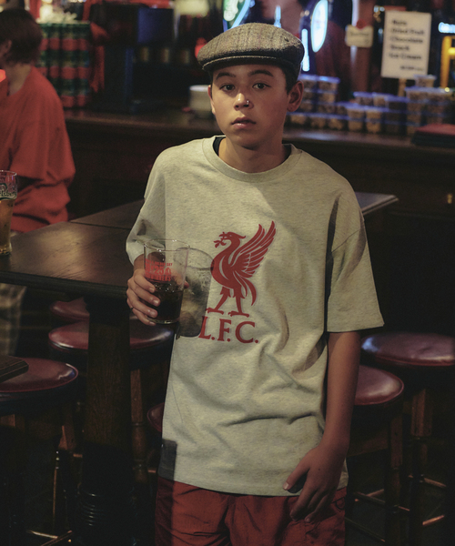 417 EDIFICE(フォーワンセブンエディフィス)の「【Liverpool FC / リバプール FC】VINTAGE FLOCKING PRINT Tシャツ(Tシャツ/カットソー・メンズ・ブラック/ライトグレー・SMALL/MEDIUM/LARGE/X-LARGE)」の6枚目の写真