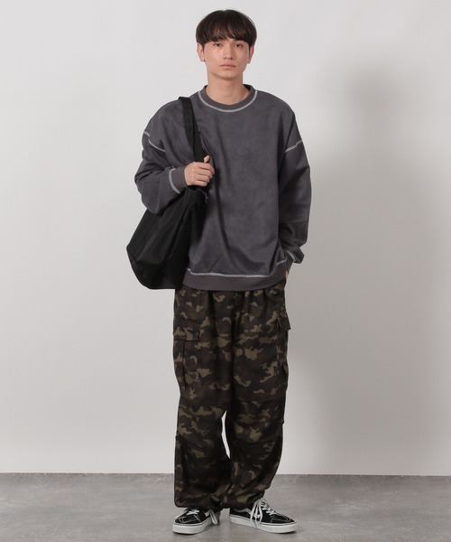 LAKOLE（ラコレ）の「※ステッチスエードプルオーバー / 587074（スウェット・メンズ・ライトグレー/チャコール/ブルー・MEDIUM/LARGE/X-LARGE）」の5枚目の写真