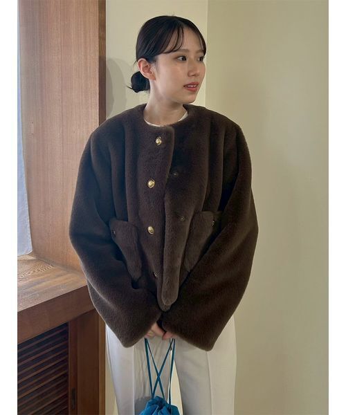 セール】金釦クロップドファージャケット（ノーカラージャケット