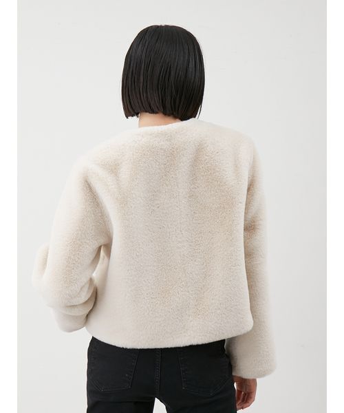 金釦クロップドファージャケット（ノーカラージャケット）｜Mila