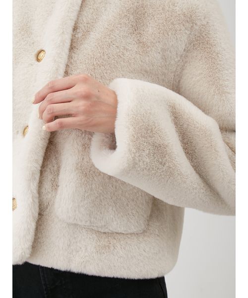 金釦クロップドファージャケット（ノーカラージャケット）｜Mila Owen