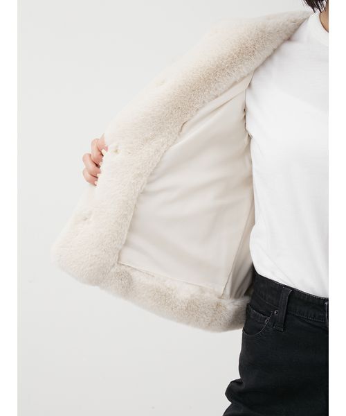 金釦クロップドファージャケット（ノーカラージャケット）｜Mila Owen