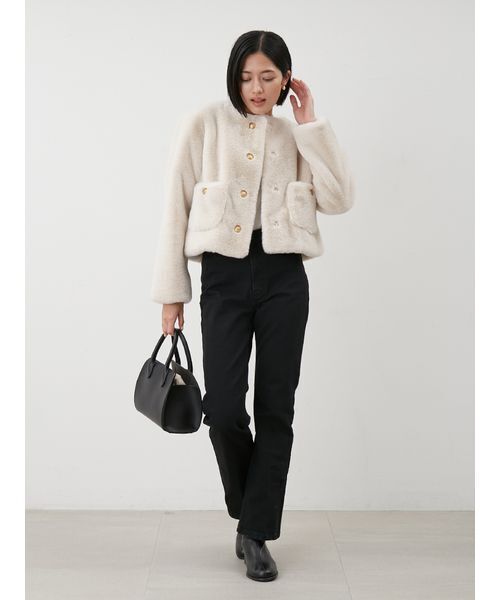 金釦クロップドファージャケット（ノーカラージャケット）｜Mila Owen