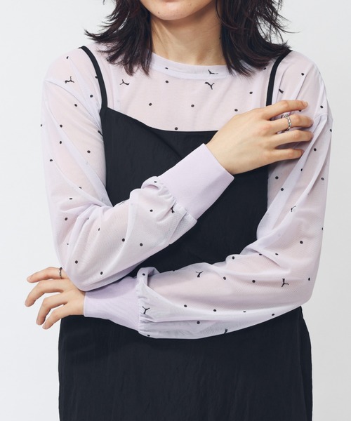 PUMA（プーマ）の「プーマ  AUTUMN メッシュ LS AOP Tシャツ（Tシャツ/カットソー・レディース・ブラック/ライラック・M/L）」の2枚目の写真