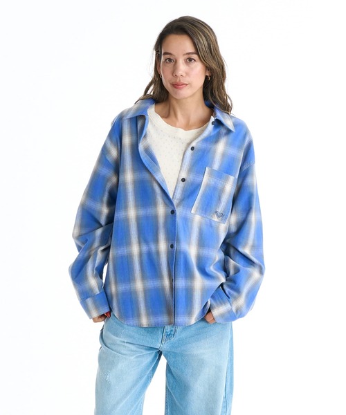 ROXY（ロキシー）の「LOOK UP/ロキシー長袖ドロップショルダーチェックシャツ（シャツ/ブラウス・レディース・ブルー/ブラック・MEDIUM/LARGE）」の6枚目の写真