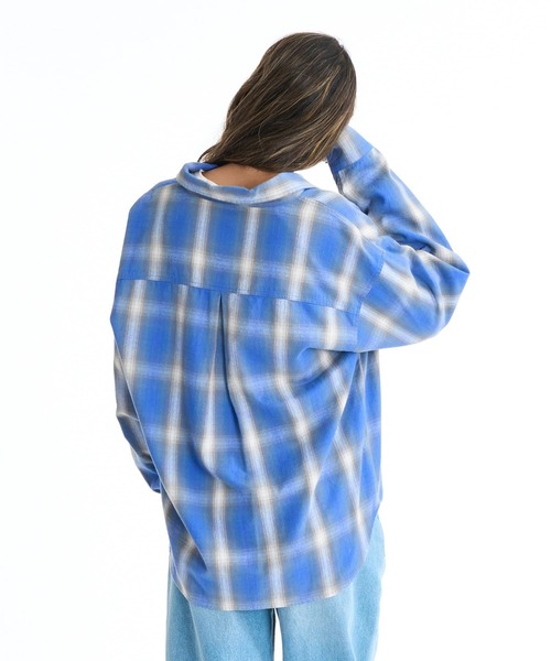 ROXY（ロキシー）の「LOOK UP/ロキシー長袖ドロップショルダーチェックシャツ（シャツ/ブラウス・レディース・ブルー/ブラック・MEDIUM/LARGE）」の10枚目の写真