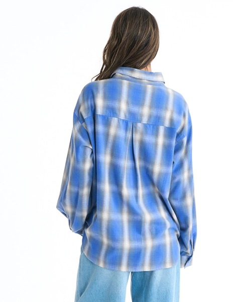 ROXY（ロキシー）の「LOOK UP/ロキシー長袖ドロップショルダーチェックシャツ（シャツ/ブラウス・レディース・ブルー/ブラック・MEDIUM/LARGE）」の11枚目の写真