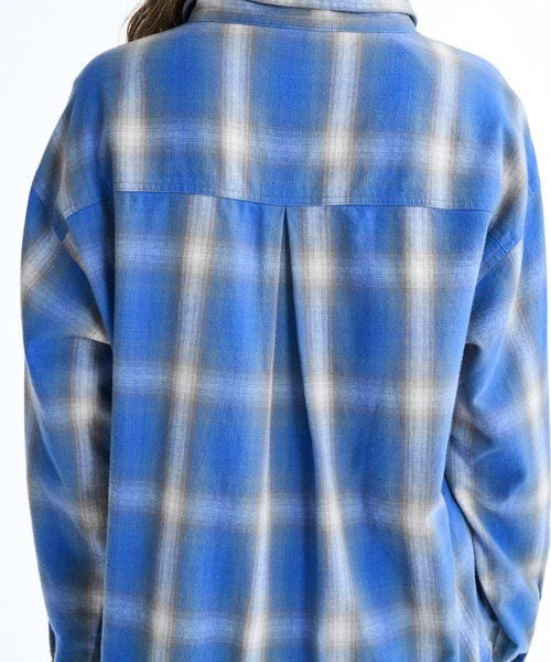ROXY（ロキシー）の「LOOK UP/ロキシー長袖ドロップショルダーチェックシャツ（シャツ/ブラウス・レディース・ブルー/ブラック・MEDIUM/LARGE）」の15枚目の写真