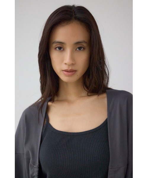 AZUL by moussy(アズールバイマウジー)の「ドロストトッパーカーディガン(カーディガン/ボレロ・レディース・ブラック/ダークグリーン/チャコールグレー・FREE)」の20枚目の写真