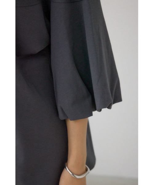 AZUL by moussy(アズールバイマウジー)の「ドロストトッパーカーディガン(カーディガン/ボレロ・レディース・ブラック/ダークグリーン/チャコールグレー・FREE)」の16枚目の写真