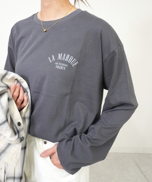 gossara(ゴサラ)の「【ロングシーズン使える】ロゴラウンドネックプルオーバー(Tシャツ/カットソー・レディース・チャコール/ホワイト/オートミール・FREE)」の8枚目の写真