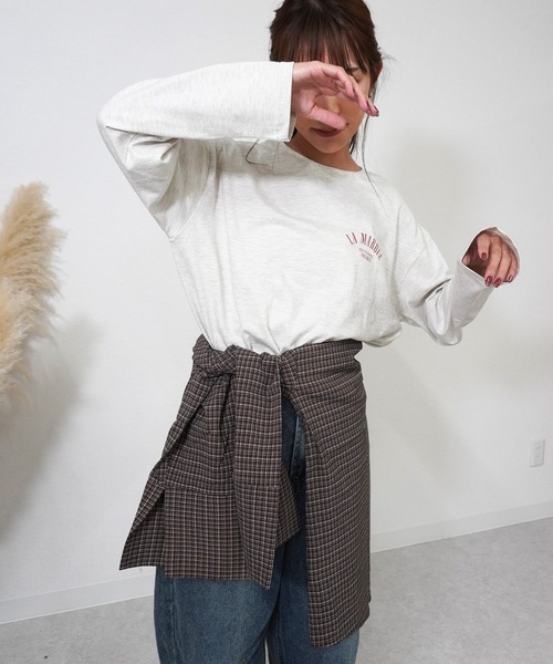gossara(ゴサラ)の「【ロングシーズン使える】ロゴラウンドネックプルオーバー(Tシャツ/カットソー・レディース・チャコール/ホワイト/オートミール・FREE)」の13枚目の写真