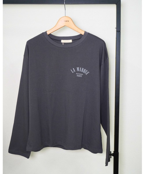 gossara(ゴサラ)の「【ロングシーズン使える】ロゴラウンドネックプルオーバー(Tシャツ/カットソー・レディース・チャコール/ホワイト/オートミール・FREE)」の19枚目の写真