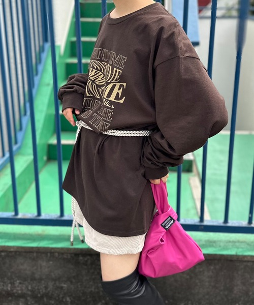 mi via loca（ミヴィアロカ）の「【GILDAN】UNWIND TIME ロゴロンT（Tシャツ/カットソー・レディース・ブラック/ホワイト/ダークブラウン/ベージュ・MEDIUM/X-LARGE）」の18枚目の写真