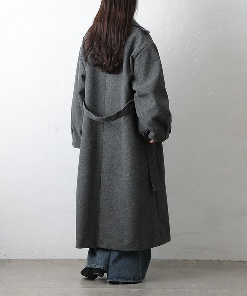 COLONY 2139(コロニートゥーワンスリーナイン)の「ベルト付ボリューム袖ステンカラーコート(ステンカラーコート・レディース・ブラウン/ベージュ/ブラック/チャコールグレー・FREE)」の21枚目の写真