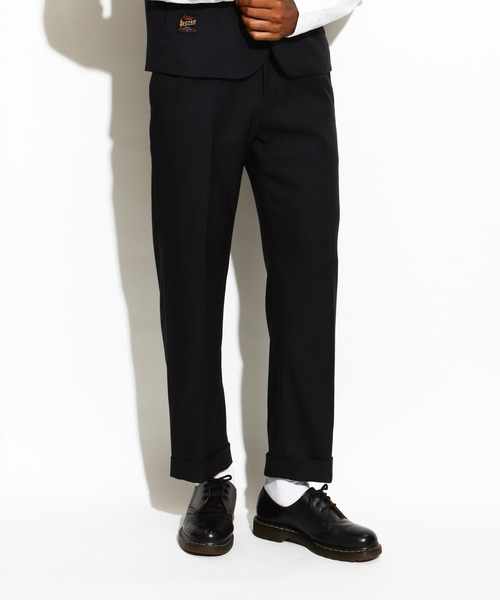 ROTAR（ローター）の「Staple Twill Two Tuck Trousers（チノパンツ・メンズ・ブラック/ネイビー/グリーン・MEDIUM/LARGE/X-LARGE）」の2枚目の写真